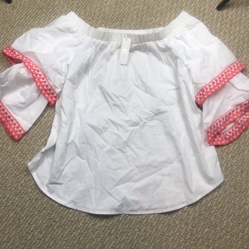 NWT off shoulder embroidered ruffles sleeves top L